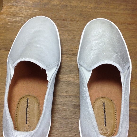 ❌Anthropologie Silver Leather Slip-On Sneakers - Picture 7 of 8